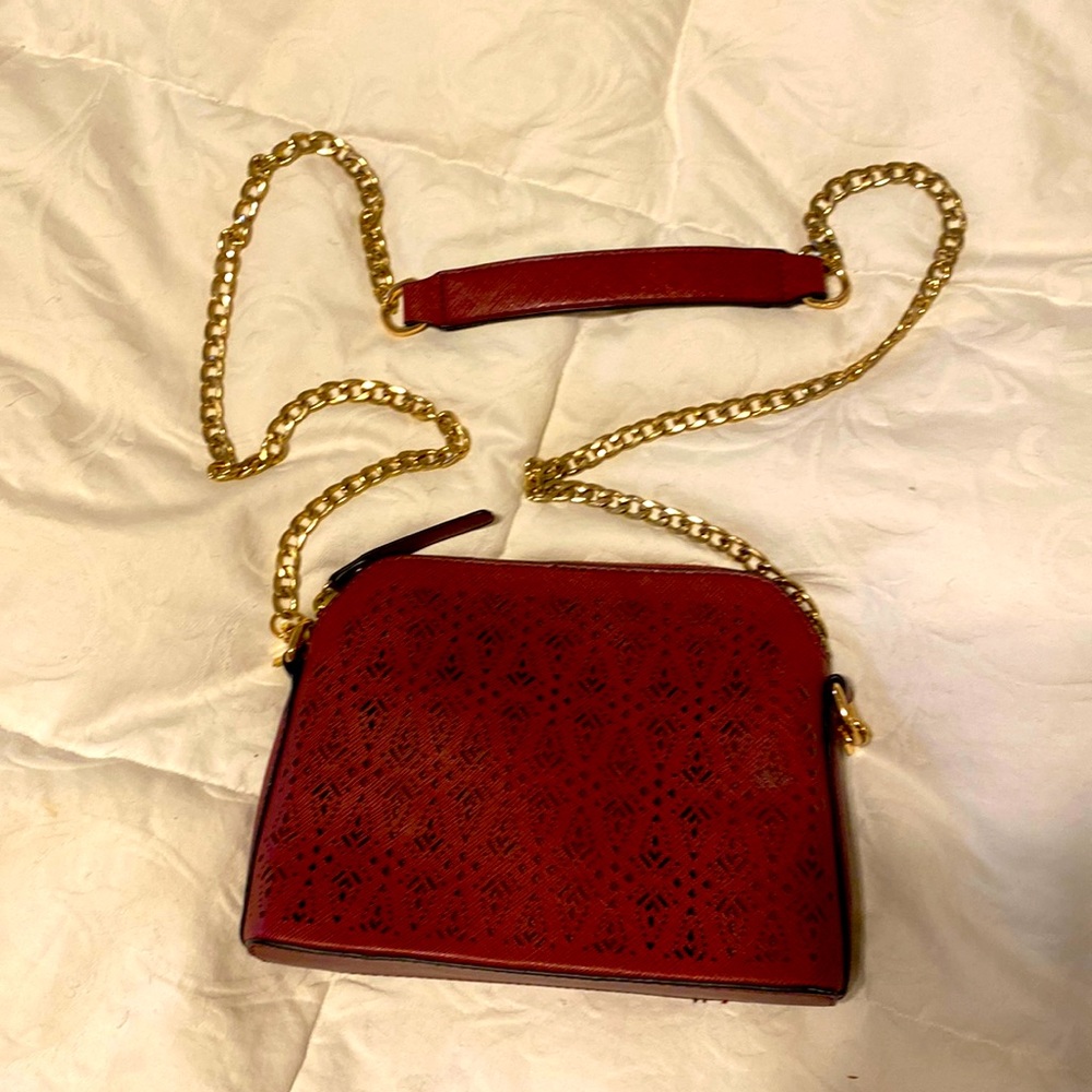 Street Level cross body purse w/ chain